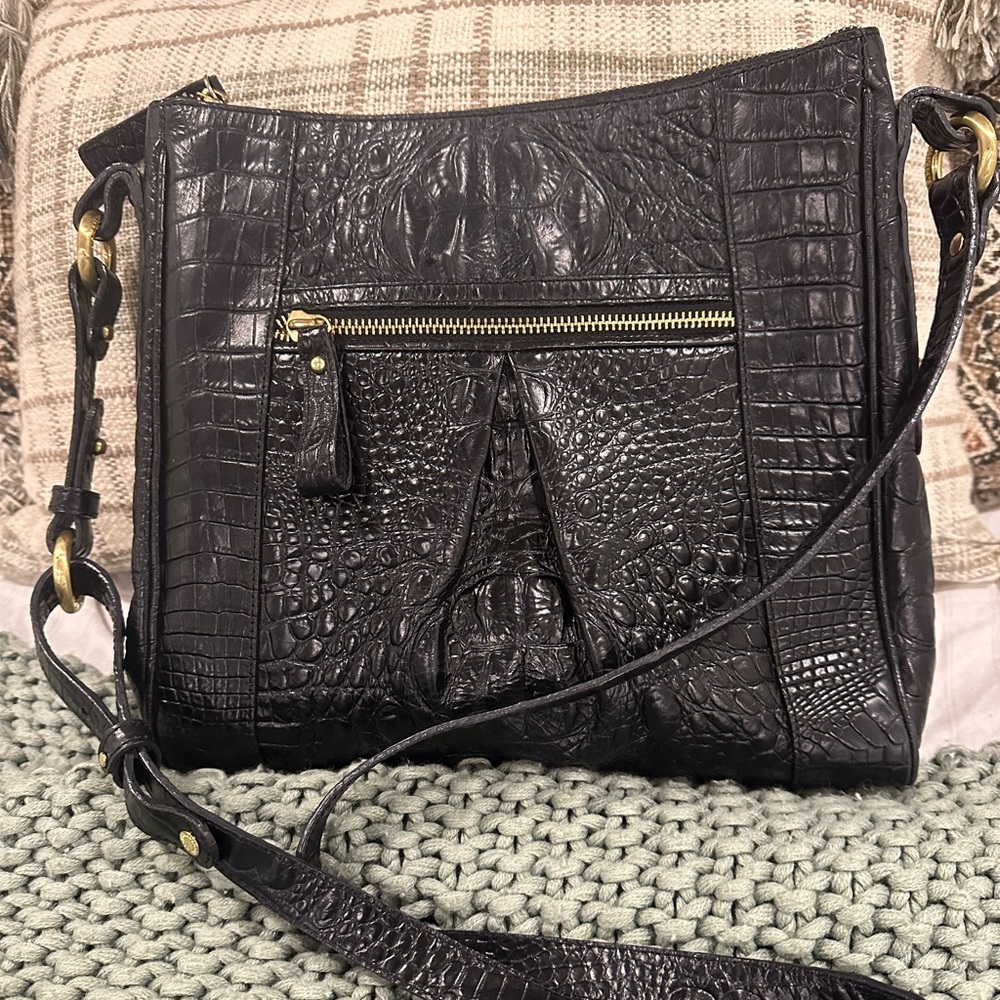 Brahmin crossbody black like new condition Brahmin purse Brahmin black Brahmin